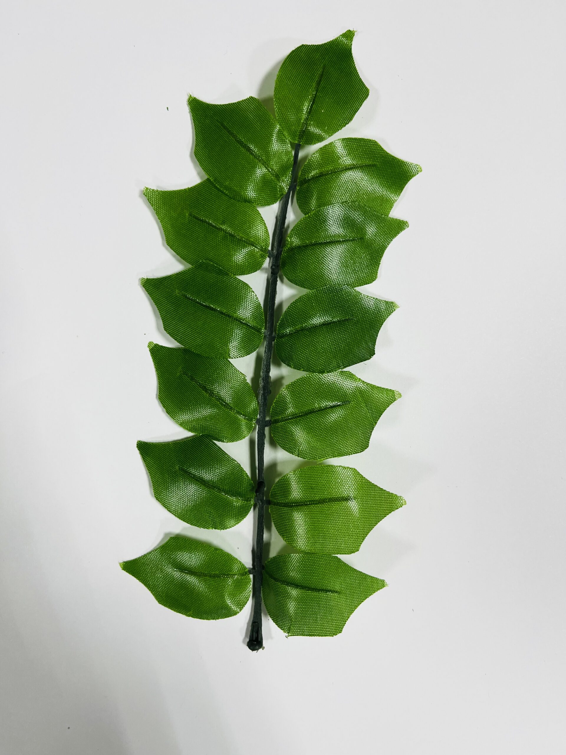 Лист акации, 22см., (уп./100шт.)